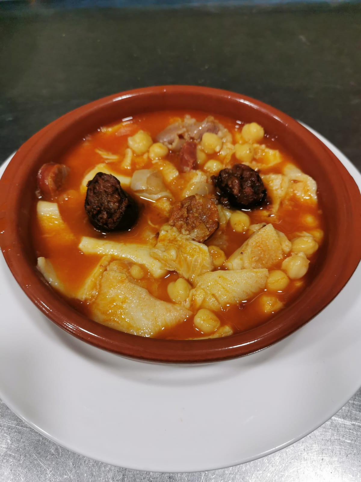 Callos con garbanzos